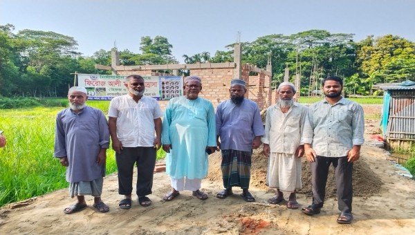 জকিগঞ্জে ‘ফিরুজ আলী মডেল মাদ্রাসা’র ভিত্তিপ্রস্তর স্থাপন: