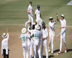 ভারতকে ৪০৮ রানে হারিয়ে দক্ষিণ আফ্রিকার ইতিহাস