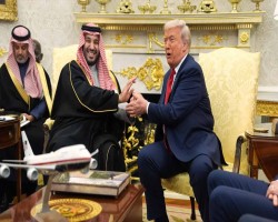 সৌদি আরবকে ন্যাটোর বাইরে প্রধান মিত্র ঘোষণা করলেন ট্রাম্প