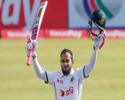 শততম টেস্টে মুশফিকের সেঞ্চুরি