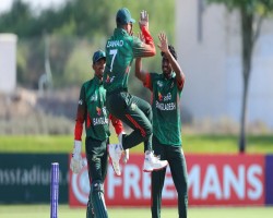 শ্রীলঙ্কাকে হারিয়ে গ্রুপ চ্যাম্পিয়ন হয়ে সেমিতে বাংলাদেশ