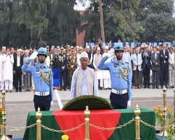 এ কে খন্দকারের জানাজায় প্রধান উপদেষ্টার অংশগ্রহণ