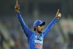 রোহিত কোহলির মাইলফলক স্পর্শ করলেন তিলক