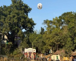 সিলেট থেকে ওড়া বেলুন নিয়ে ভারতে তোলপাড়