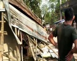 জগন্নাথপুরে চাঁদা না পেয়ে যুবদল নেতার নেতৃত্বে মুক্তিযোদ্ধা পরিবারের ঘর ভাঙচুর ও লুটপাট