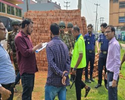 ফুটপাত দখল করে রাখায় ১৪ মামলা, ২ লাখ ৭৭ হাজার টাকা জরিমানা