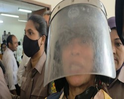 হত্যাচেষ্টা মামলায় সাবেক নারী এমপি তুহিন ফের গ্রেফতার