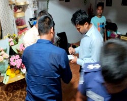 কুলাউড়ায় সরকারি আদেশ অমান্য করে দোকান খোলা