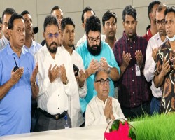 জিয়া ও খালেদা জিয়ার সমাধিতে মির্জা আব্বাসের শ্রদ্ধা